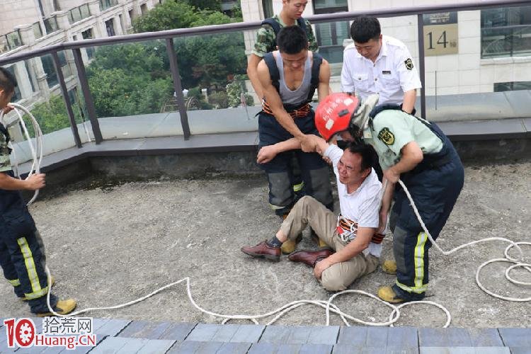 男子炒股亏3000万想跳楼:站楼顶喝茅台,让妻再打5000万 男子炒股亏3000万想跳楼:站楼顶喝茅台,让妻再打5000万