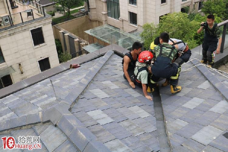 男子炒股亏3000万想跳楼:站楼顶喝茅台,让妻再打5000万 男子炒股亏3000万想跳楼:站楼顶喝茅台,让妻再打5000万