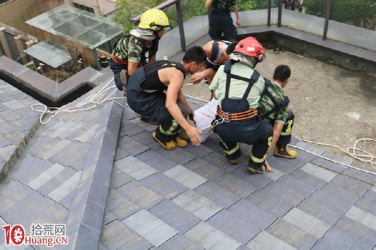 男子炒股亏3000万想跳楼:站楼顶喝茅台,让妻再打5000万 男子炒股亏3000万想跳楼:站楼顶喝茅台,让妻再打5000万